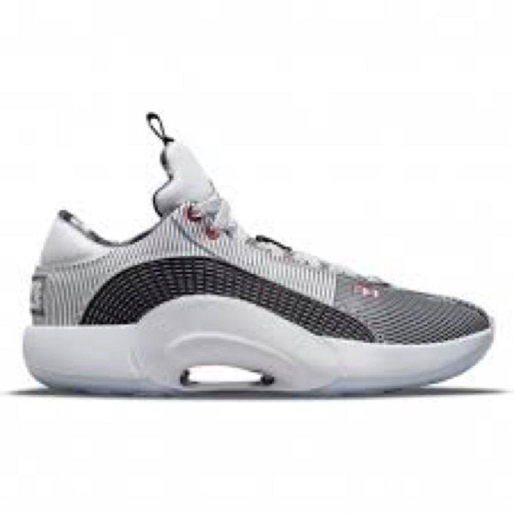 Jordan Q45 size 10 DS
